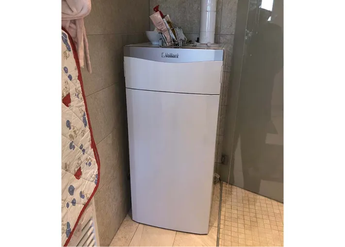 Moderne Gaszentralheizung im Betrieb